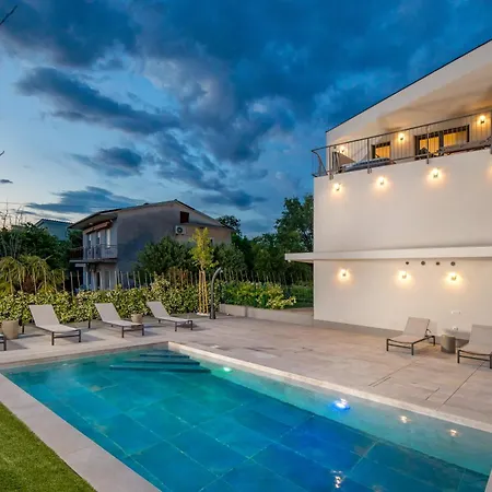 Mara M 2 I M 3 Heated Pool Omišalj