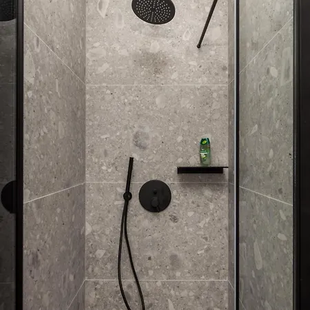 Mara M 2 I M 3 Heated Pool Apartment Omisalj