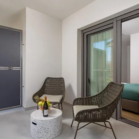 Mara M 2 I M 3 Heated Pool Omišalj