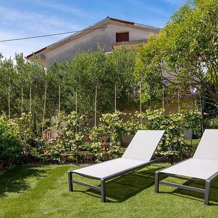 Mara M 2 I M 3 Heated Pool