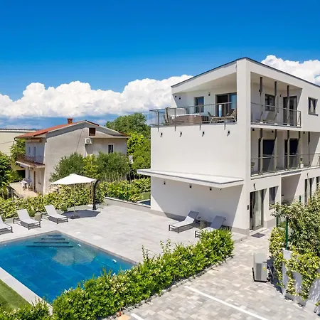 Lejlighed Mara M 2 I M 3 Heated Pool Omišalj