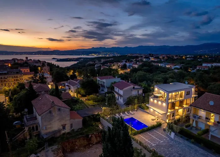 Mara M 2 I M 3 Heated Pool Omišalj
