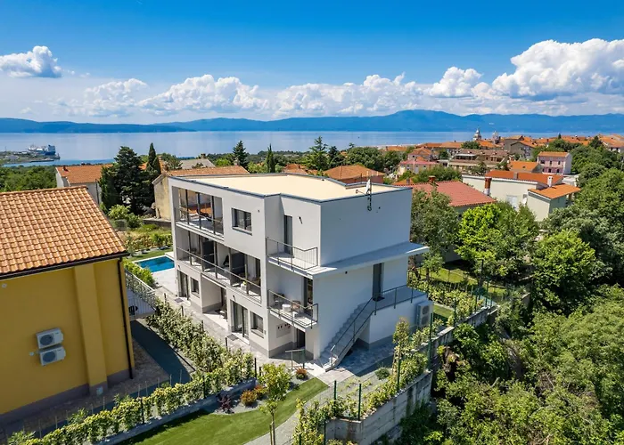 Mara M 2 I M 3 Heated Pool Διαμέρισμα Omišalj