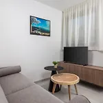 Mara M 2 I M 3 Heated Pool