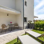 Apartament Mara M 2 I M 3 Heated Pool