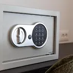 Mara M 2 I M 3 Heated Pool Apartament Omišalj