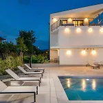 Mara M 2 I M 3 Heated Pool Omišalj