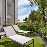 Mara M 2 I M 3 Heated Pool