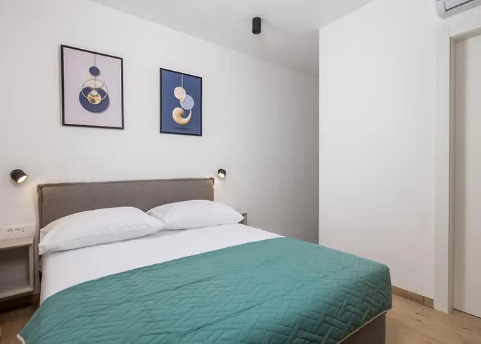 Mara M 2 I M 3 Heated Pool *